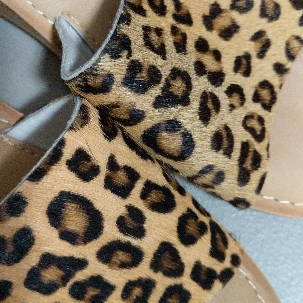 Matisse Beach Tiki cowhide leather slide sandal size 9M animal leopard print